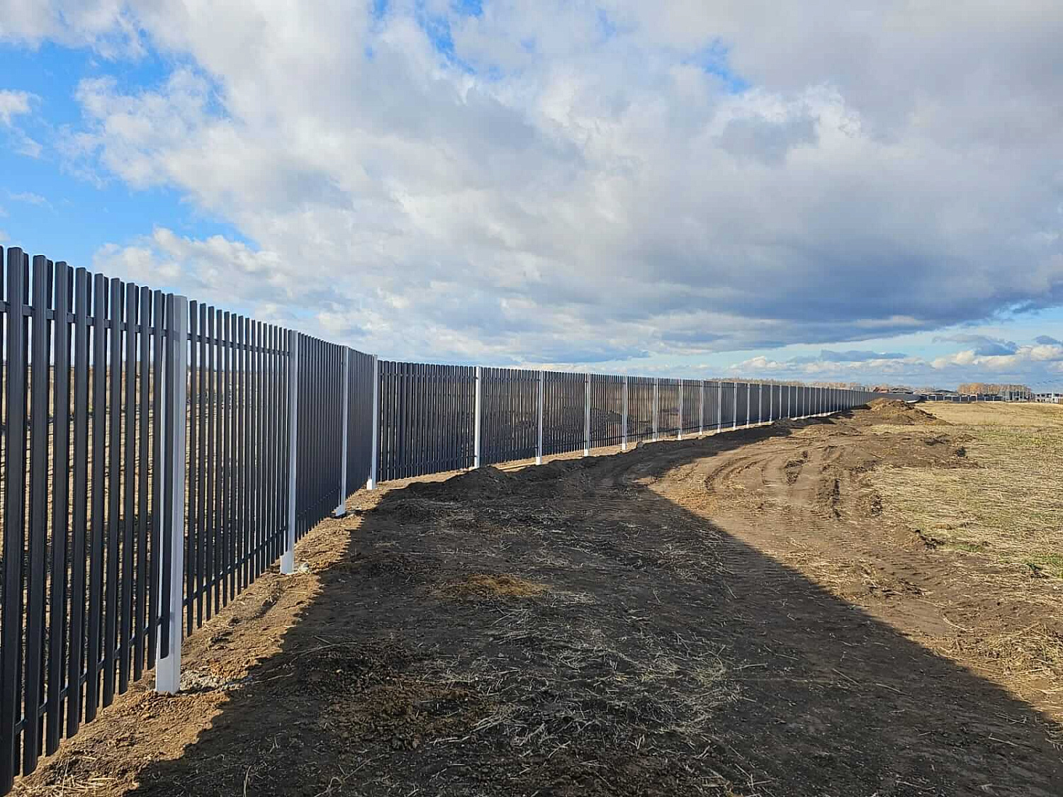 Евроштакетник полукруглый 234м RAL7024/7024 Серый Графит двусторонний Полиэстер
